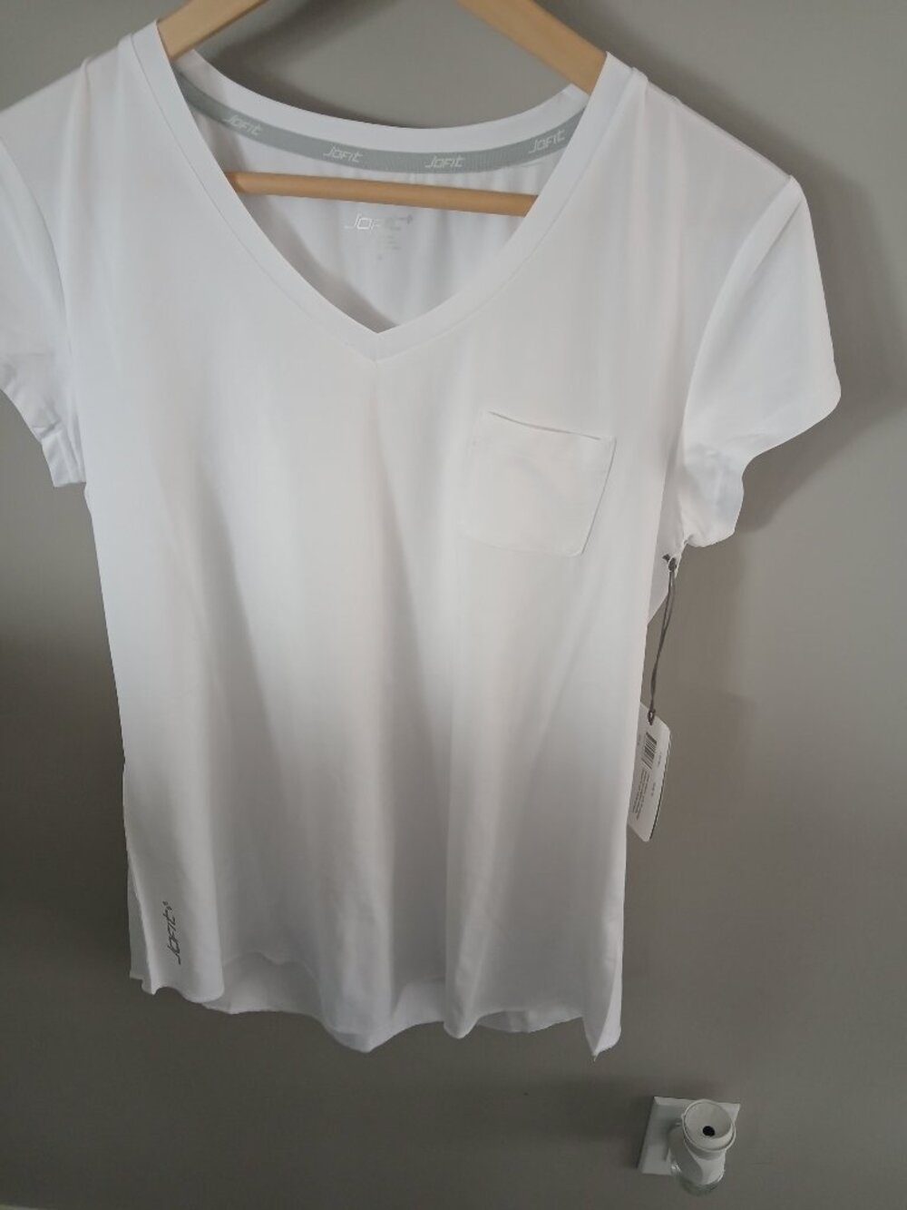 Women's white short sleeve Jofit activewear top